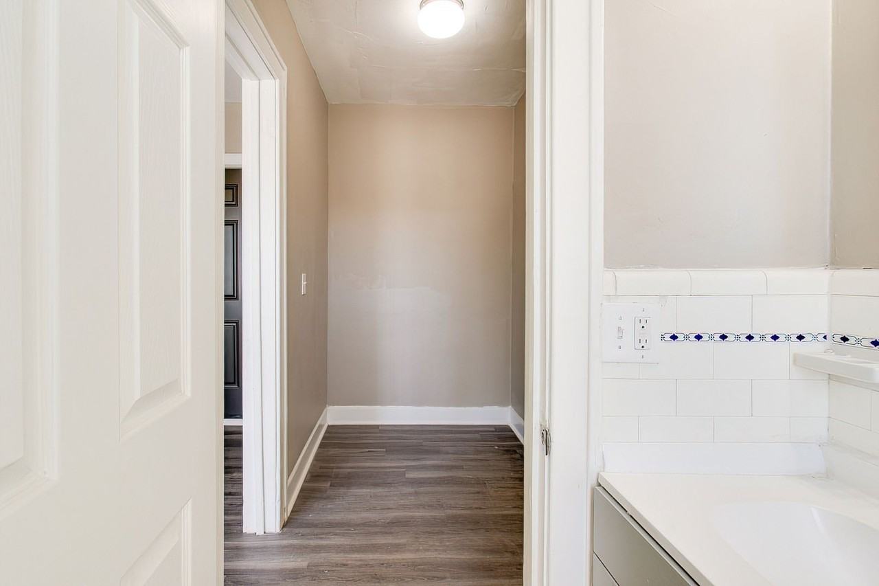 Huron Place - Photo 4 of 38