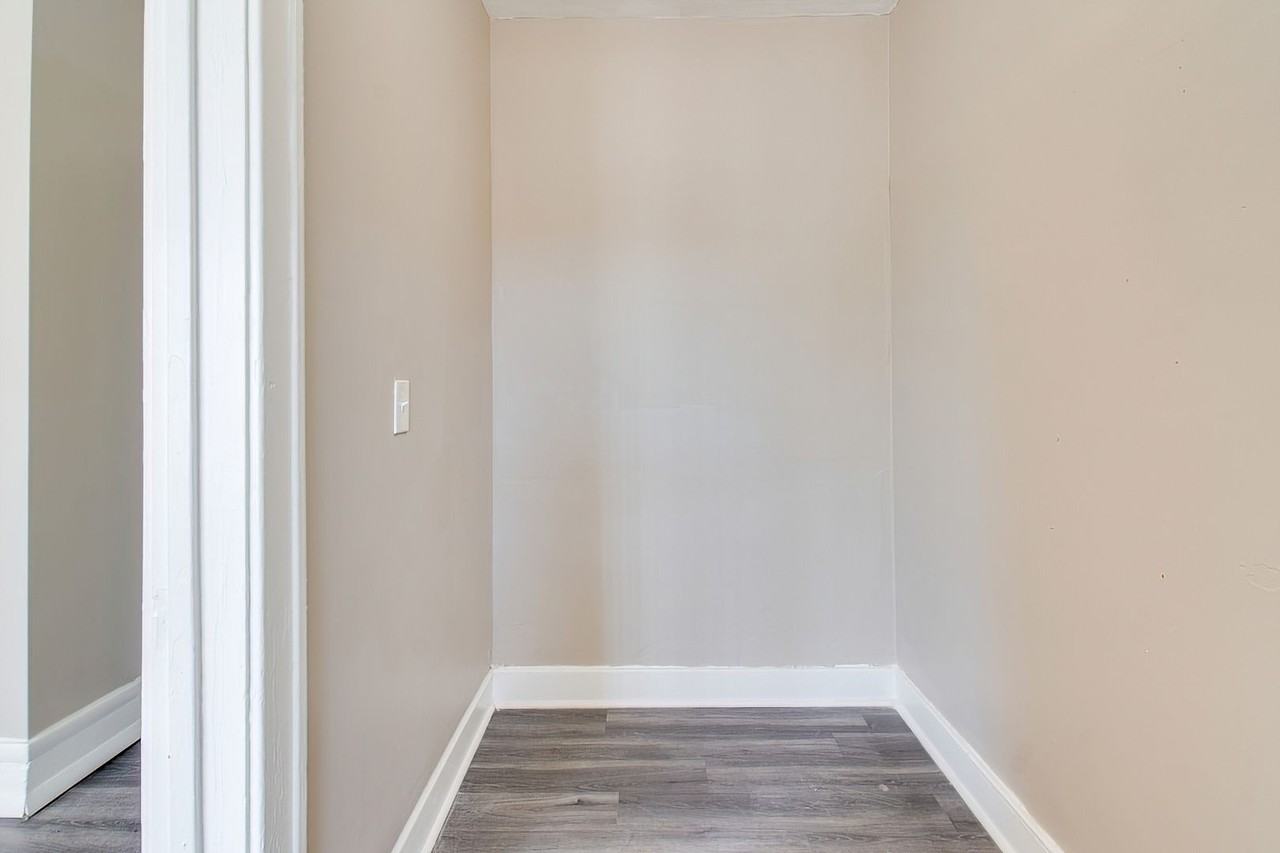 Huron Place - Photo 6 of 38