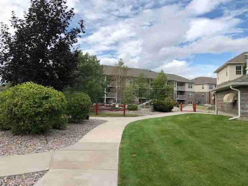 Crestview Apartments - Photo 5 of 50