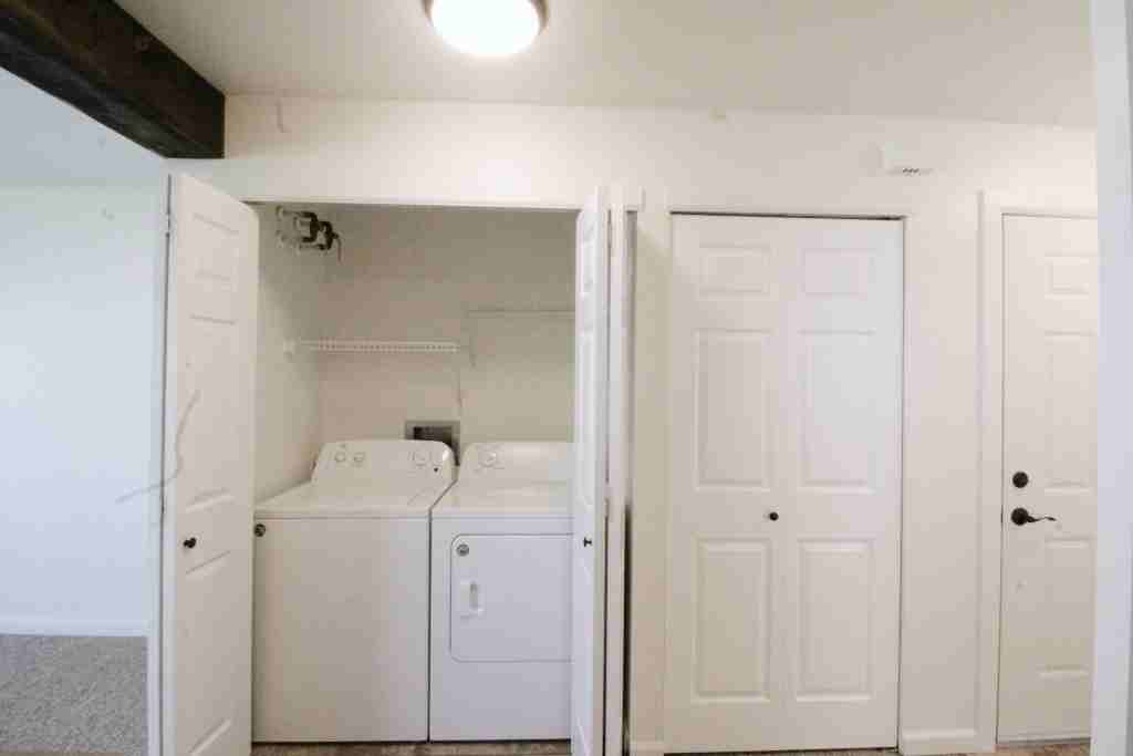 Crestview Apartments - Photo 6 of 50