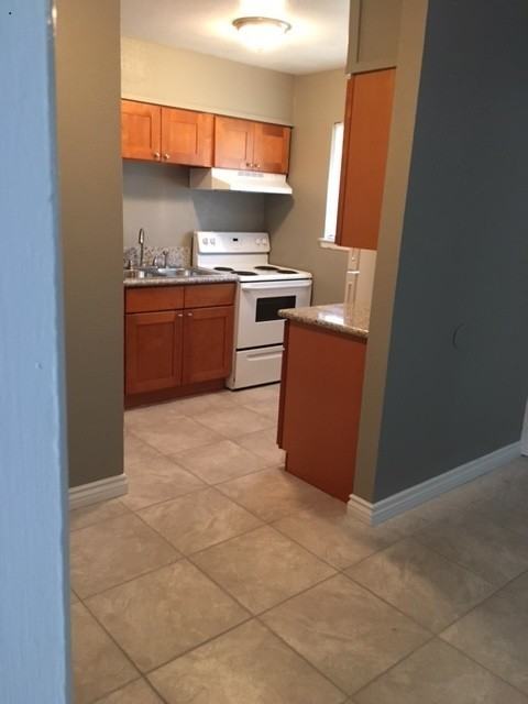 Western Oaks Apartments - Photo 3 of 14