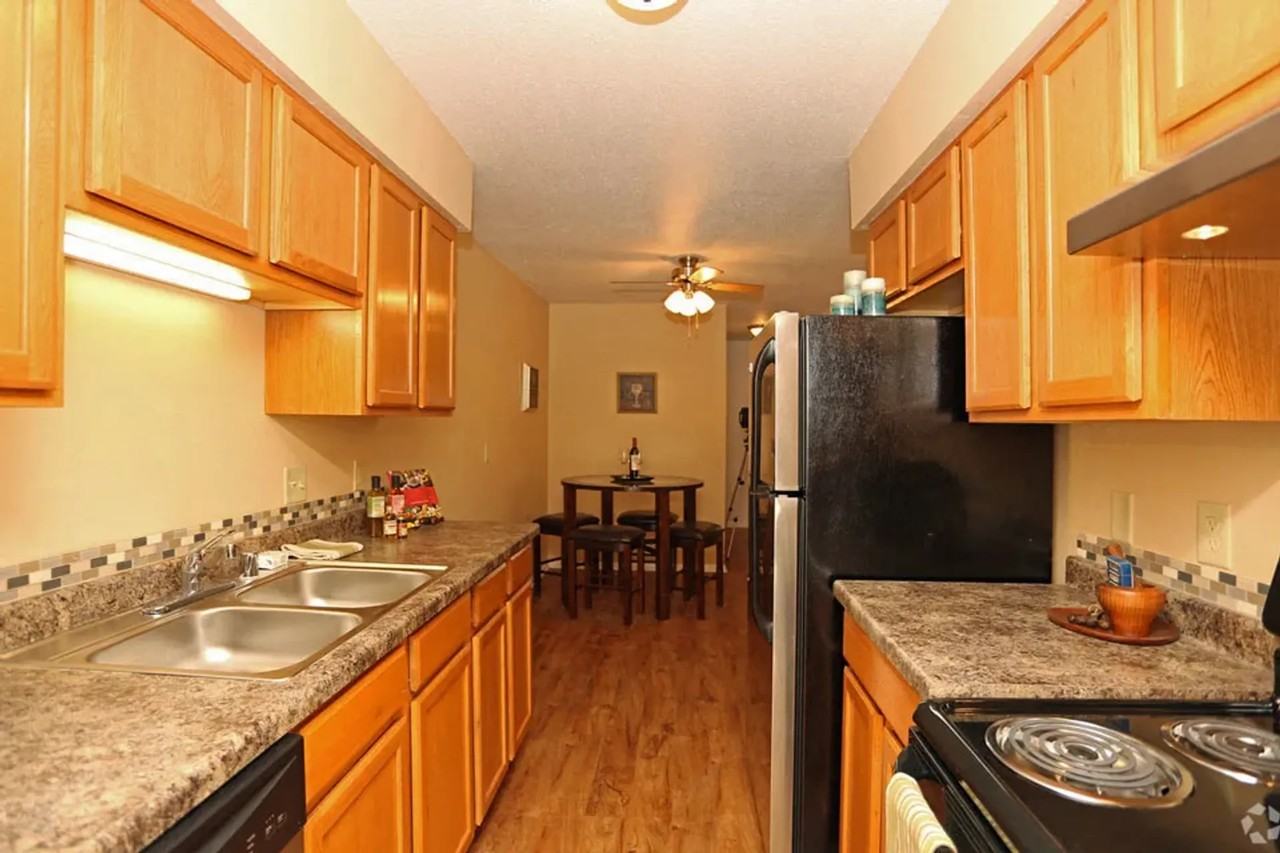 Kensington Pointe Apartments - Photo 6 of 14