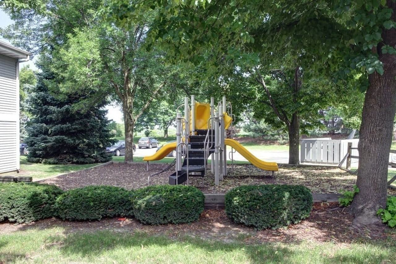 Reduced Rent and First Month Free with 13 - Photo 5 of 18