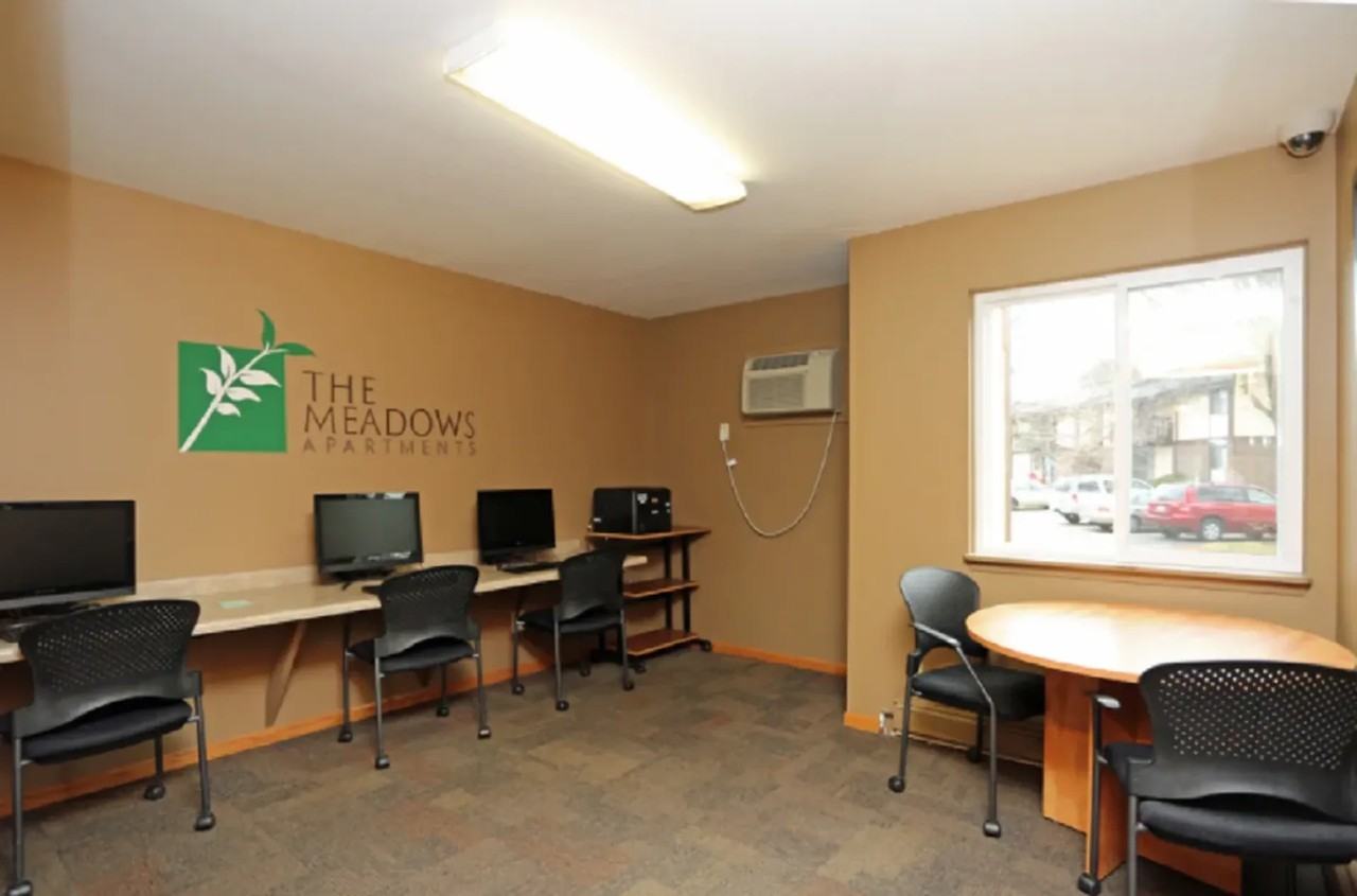 $500 off move in cost on select few apartment homes. Call now before this opportunity slips away! - Photo 4 of 38