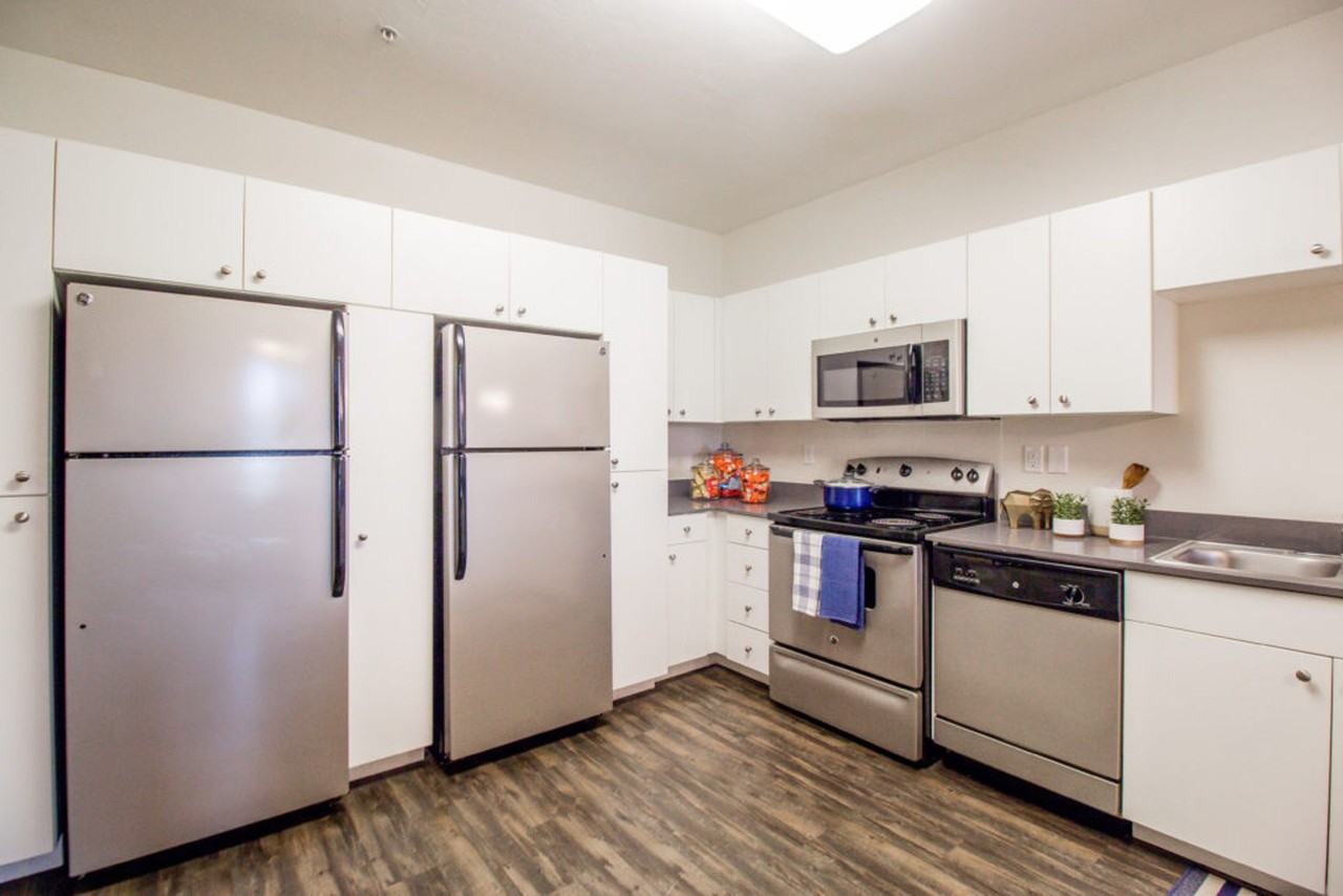 MEN'S LOWER 6 BED (Floor 1) - Photo 3 of 13