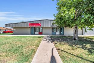 Large 2 bedroom apartments, single story, washer and dryer in units! - Photo 1 of 1