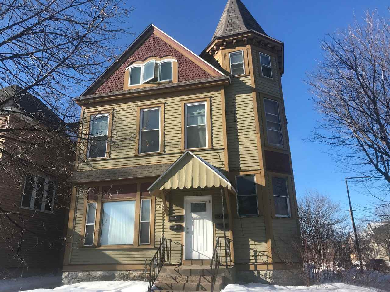 783 6th St East - Photo 4 of 6