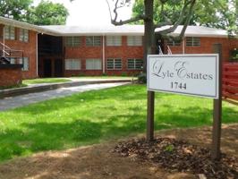 featured image of 1744 Lyle Ave