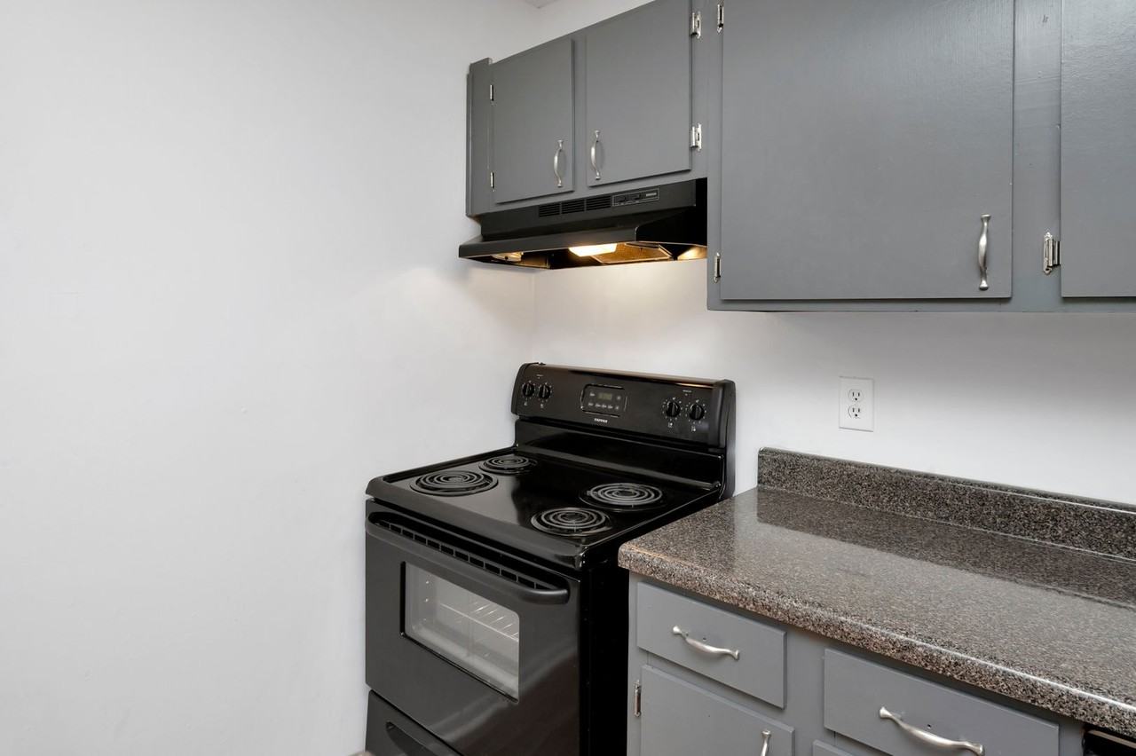 Glen Iris Arms - Photo 7 of 18