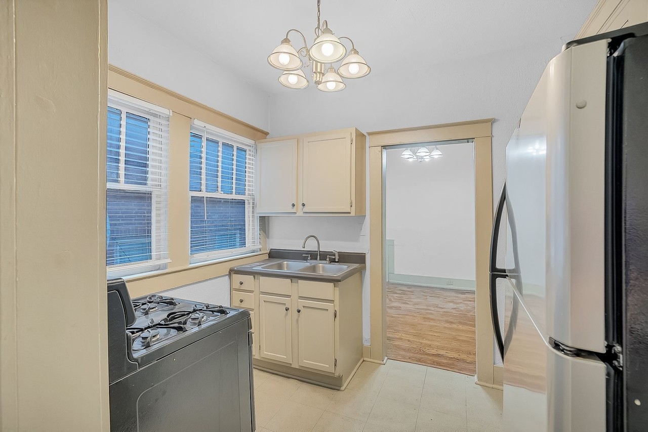 Highland Court II Apartments - Photo 4 of 41