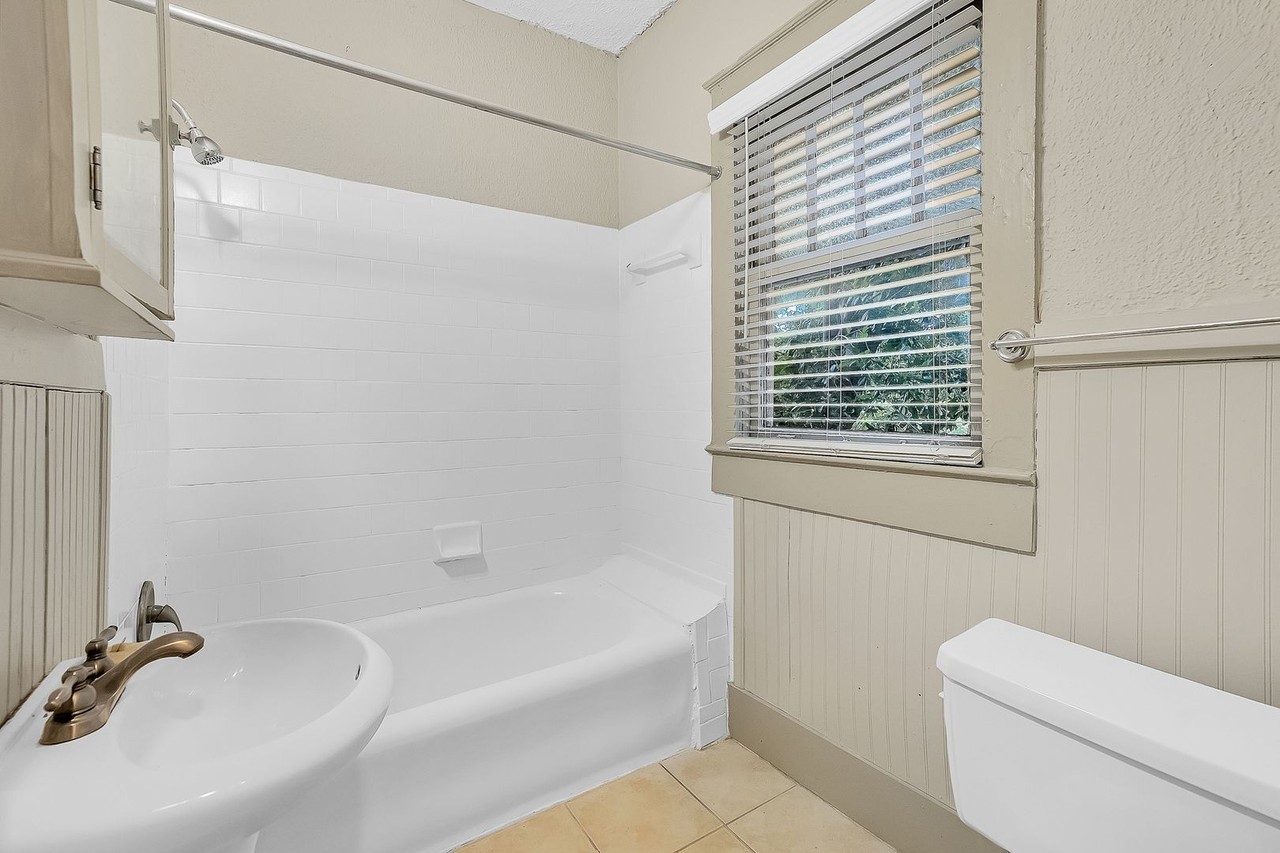 Highland Court II Apartments - Photo 5 of 41