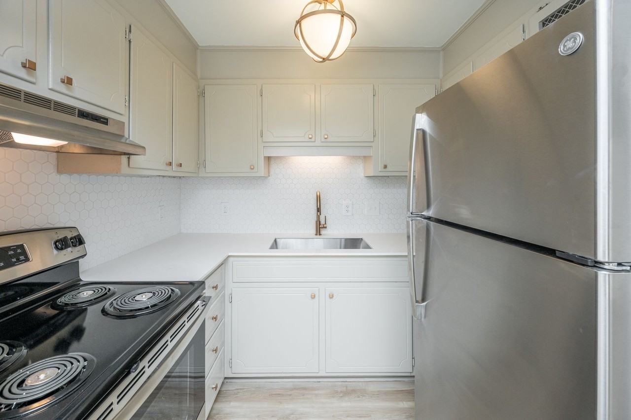 Highland Riviera - Photo 2 of 50