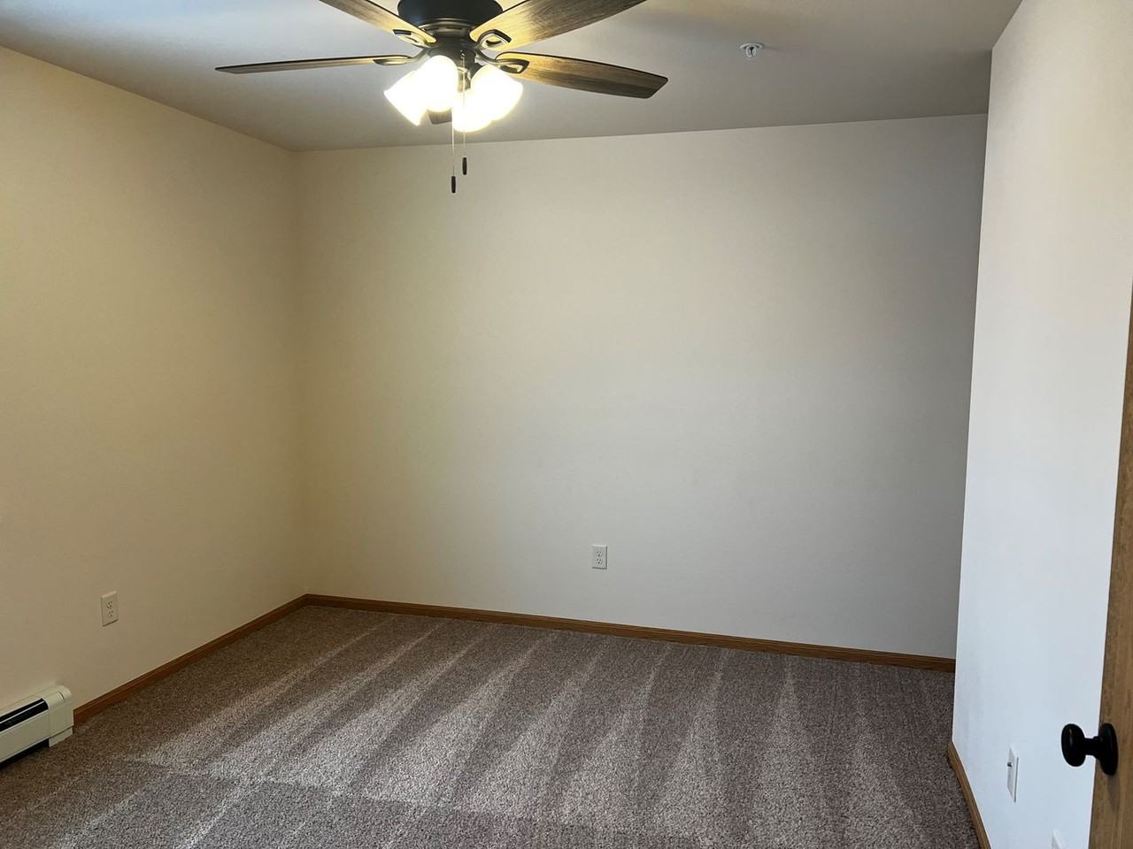 South Ridge Apartments - Photo 6 of 9