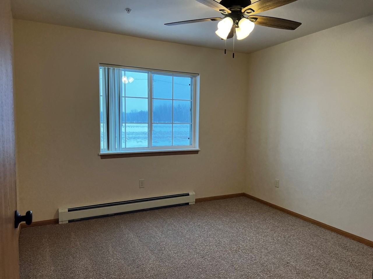 South Ridge Apartments - Photo 4 of 9