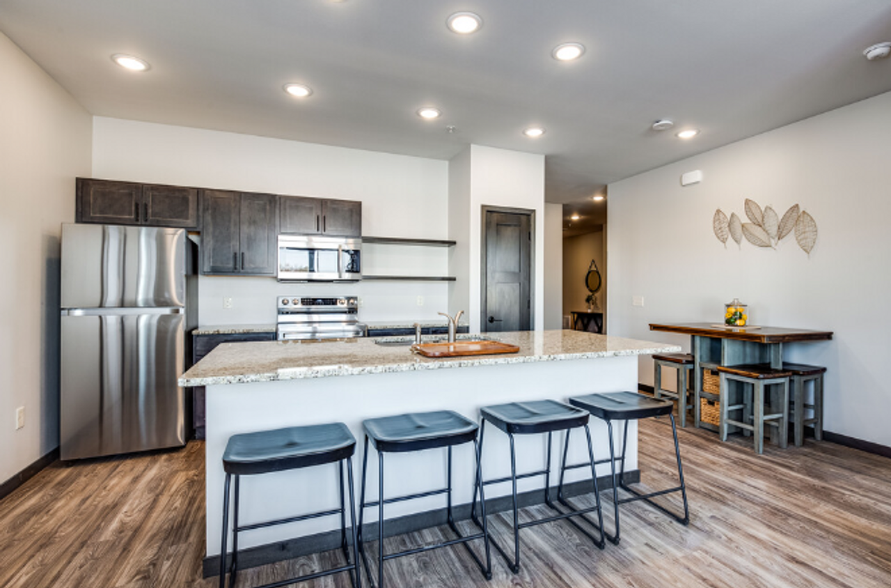 Welcome to Mill City Apartments – Modern Comfort in the Heart of New Richmond - Photo 4 of 50