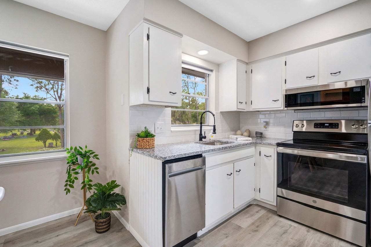 The Fisher Apartments, Winter Park | 1–2 Months Free - Photo 2 of 24