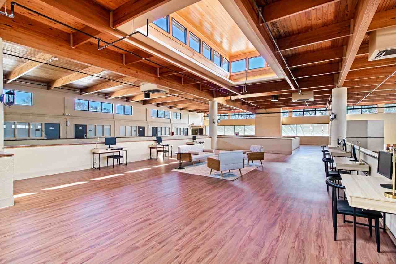 Acadian Crossing/Utilities Included - Photo 2 of 25