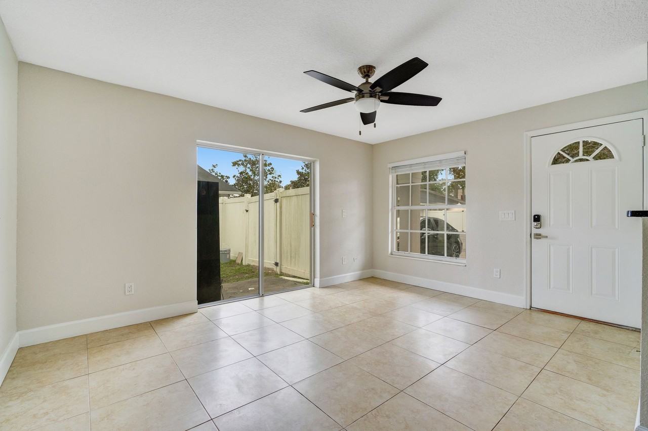 Magnolia Villas | Private 2 Bedroom Apartments in Orlando, FL - Photo 5 of 9