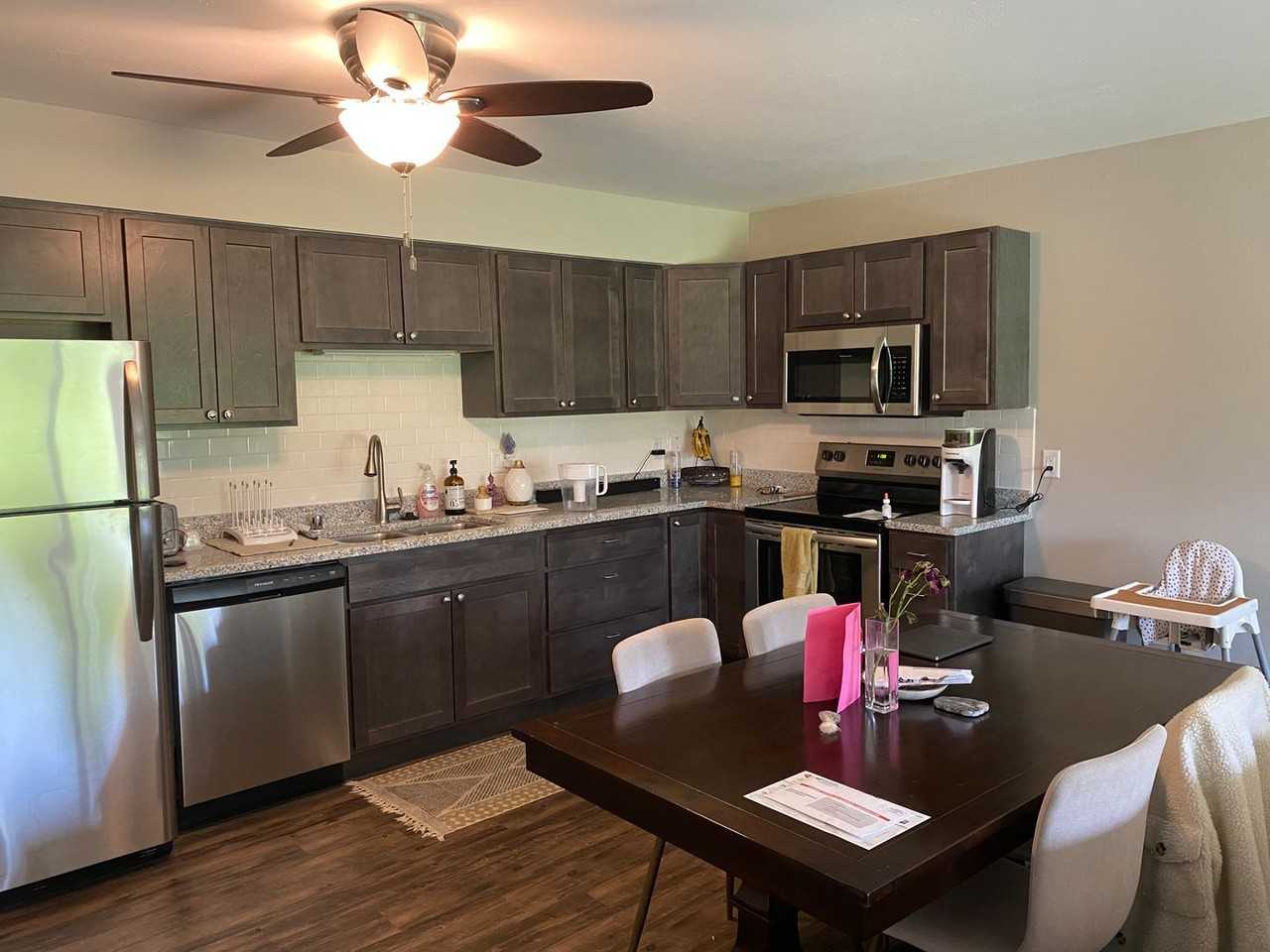 Park Ridge Apartments - Photo 7 of 24