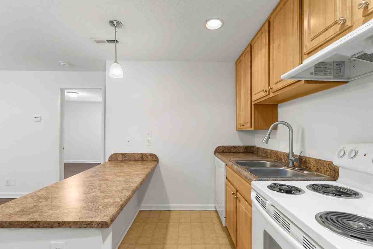 Mountain Crest - Photo 2 of 9