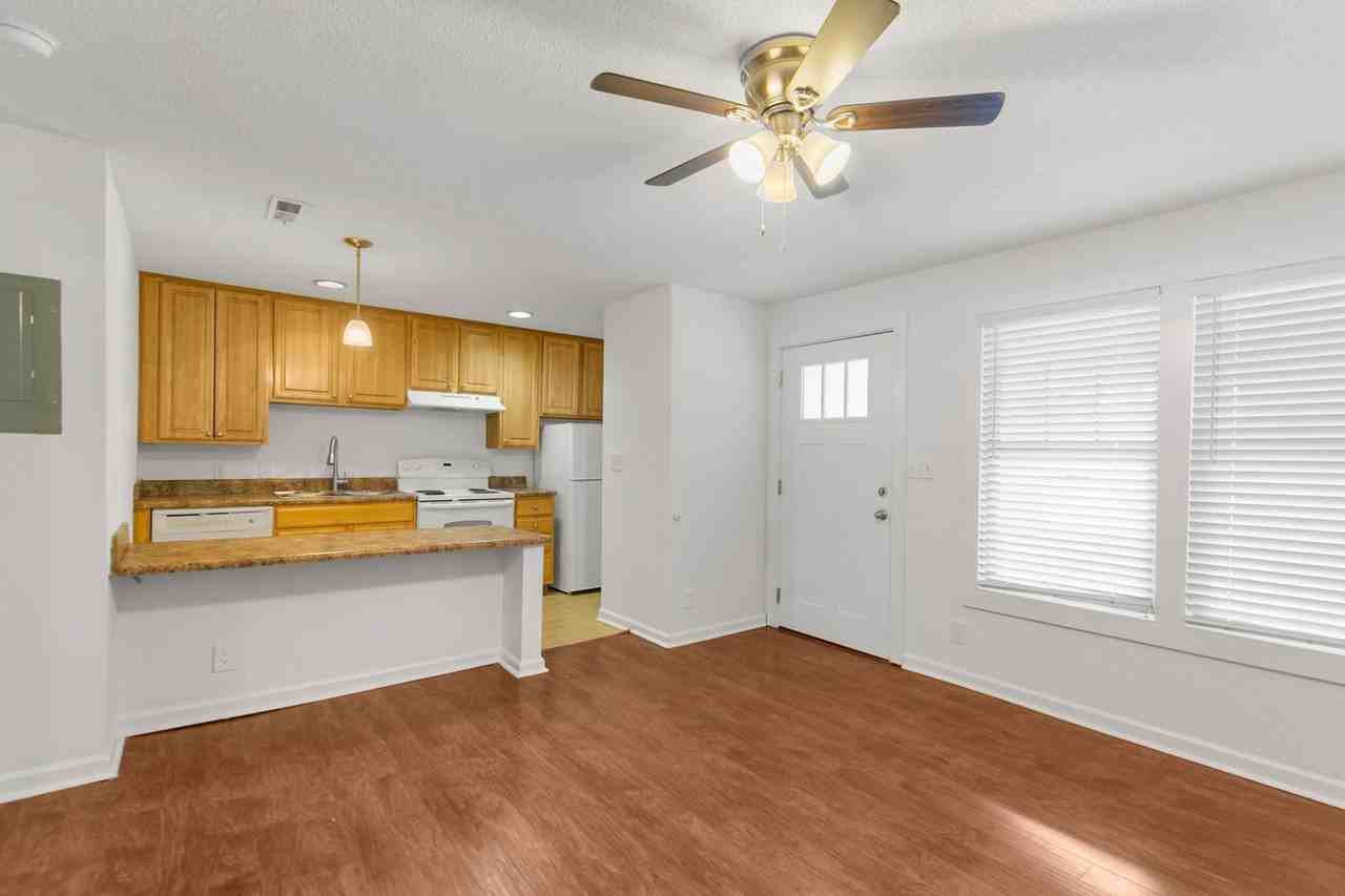 Mountain Crest - Photo 7 of 9