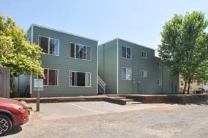 featured image of 8415 N Fessenden St