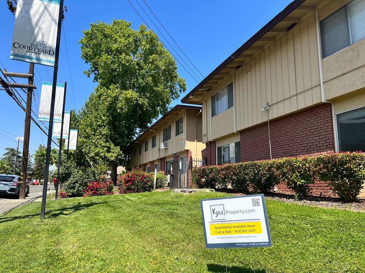 Courtyard on Morse - Photo 2 of 33