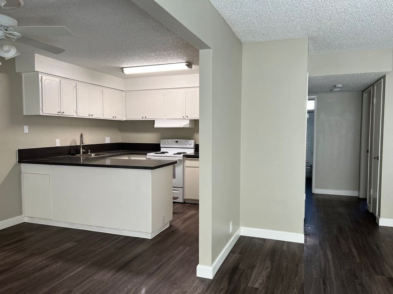 Joshua Tree Apartments - Photo 3 of 50