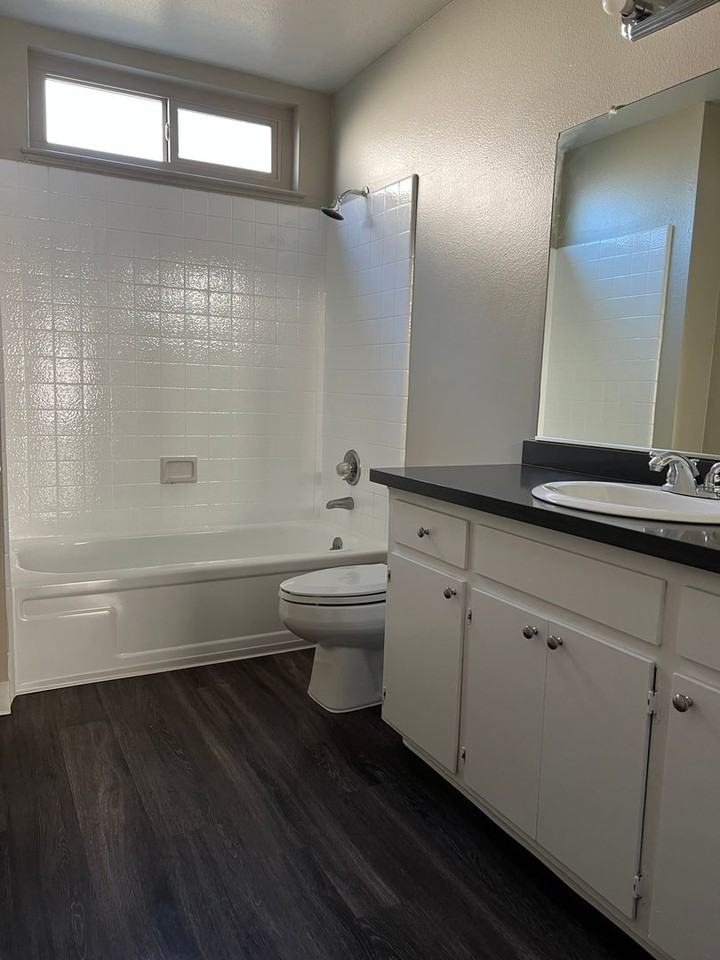 Joshua Tree Apartments - Photo 6 of 50