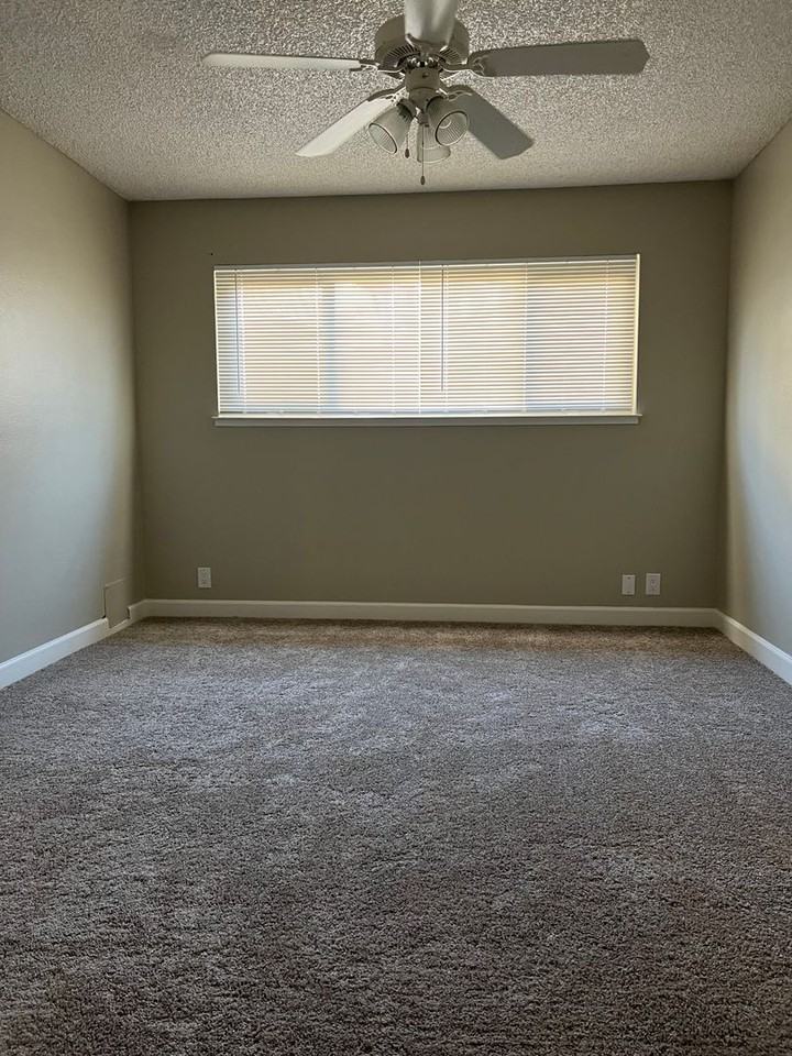 Joshua Tree Apartments - Photo 7 of 50