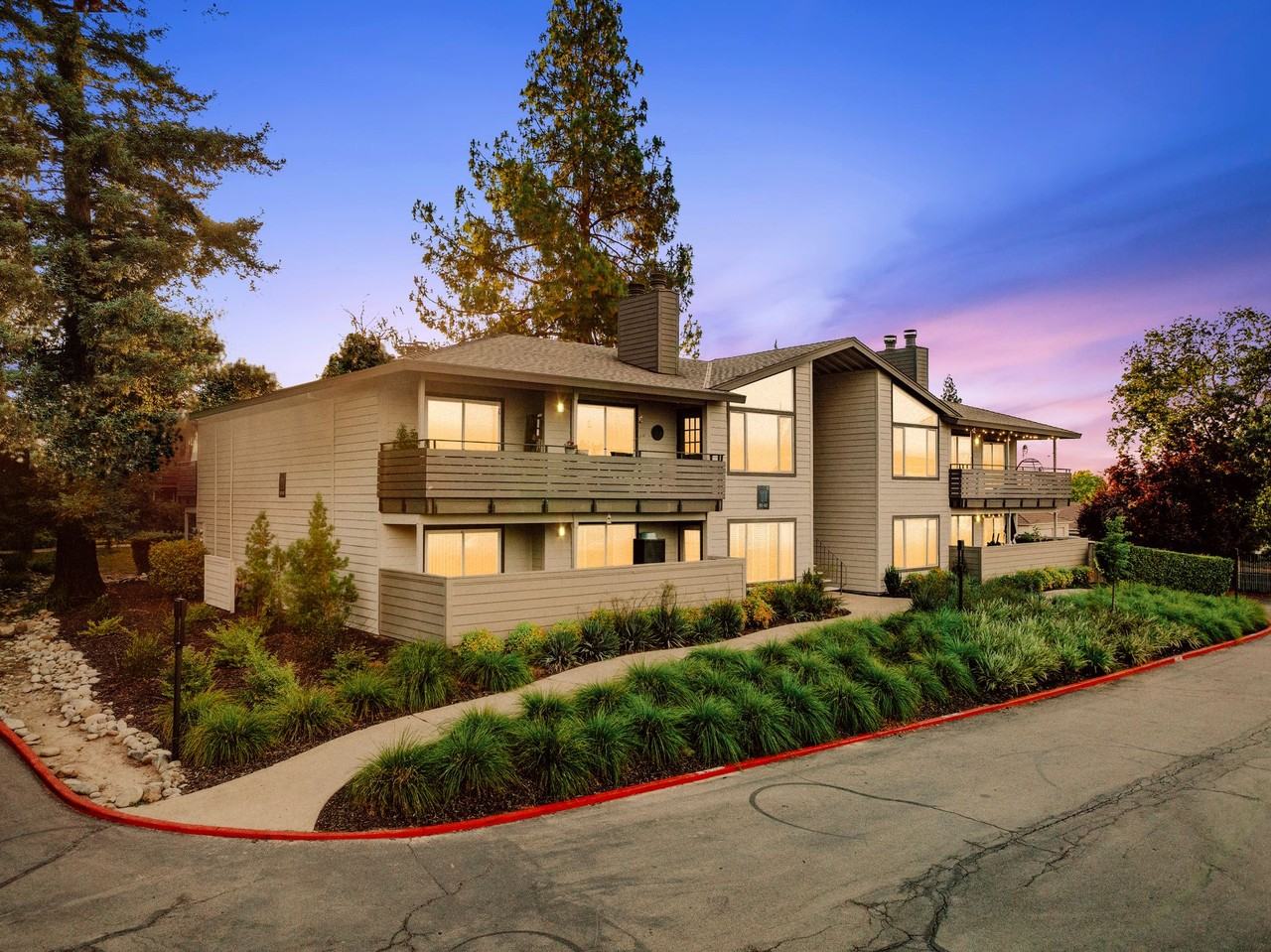 Chloe on Cirby - Photo 6 of 44