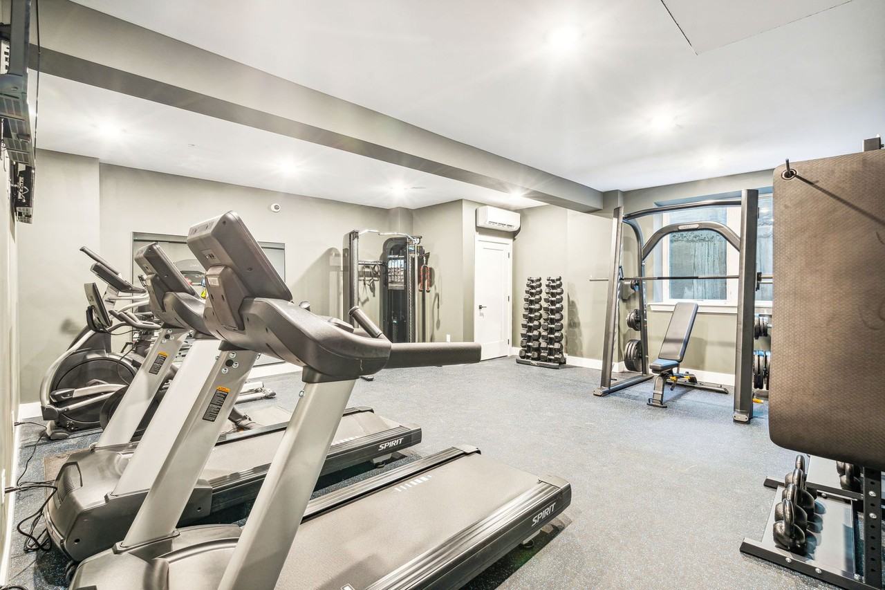 Hightop Germantown - Photo 5 of 50