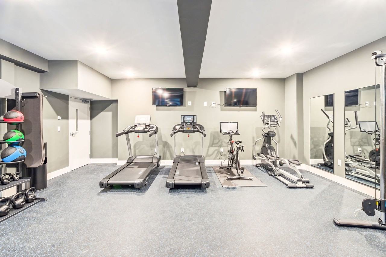 Hightop Germantown - Photo 7 of 50