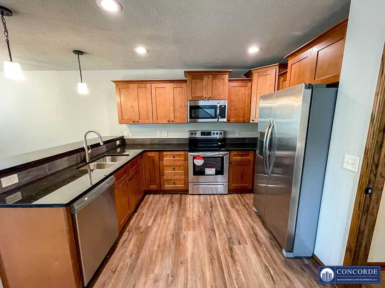 88th and Holdrege - Photo 4 of 43