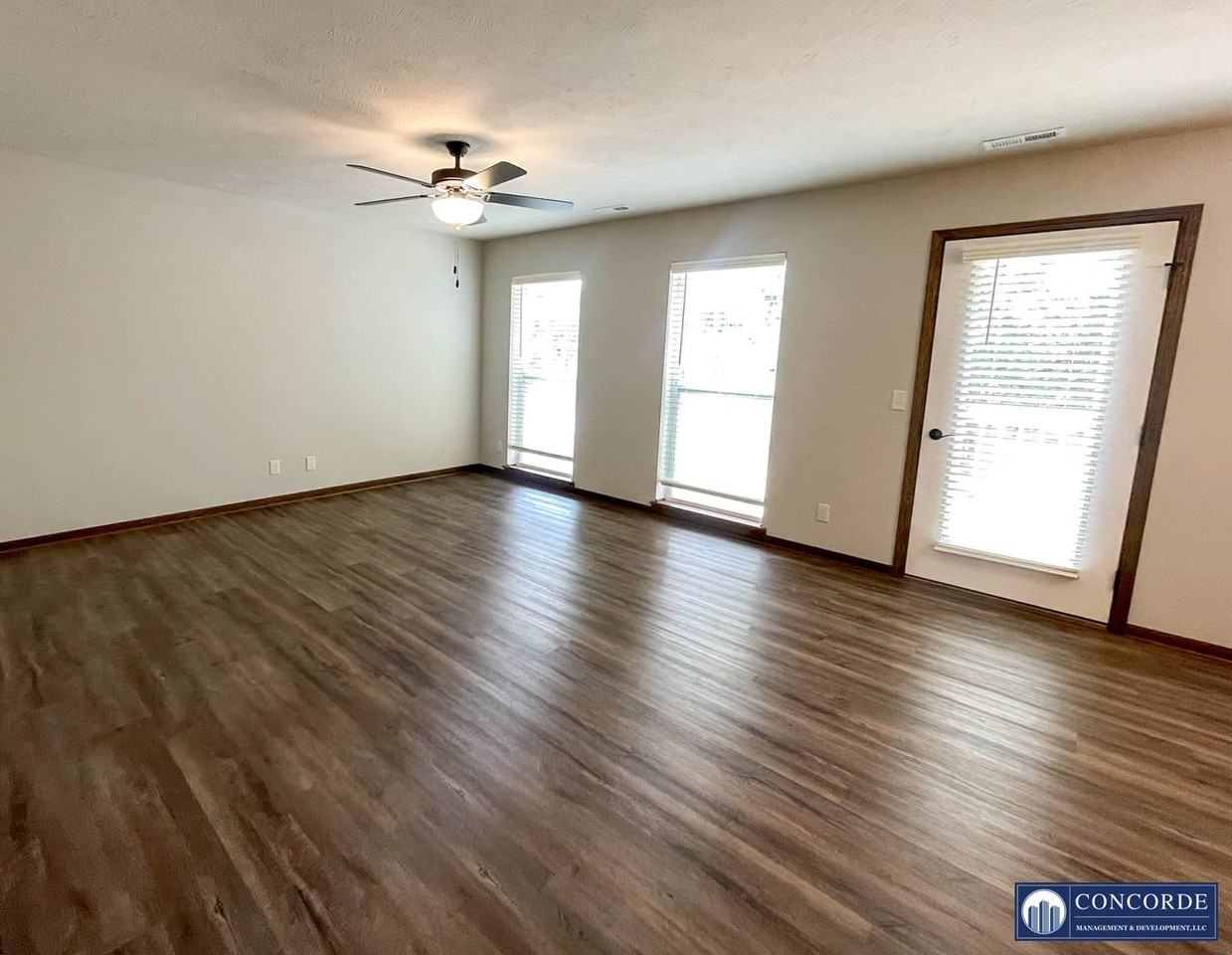 88th and Holdrege - Photo 7 of 43