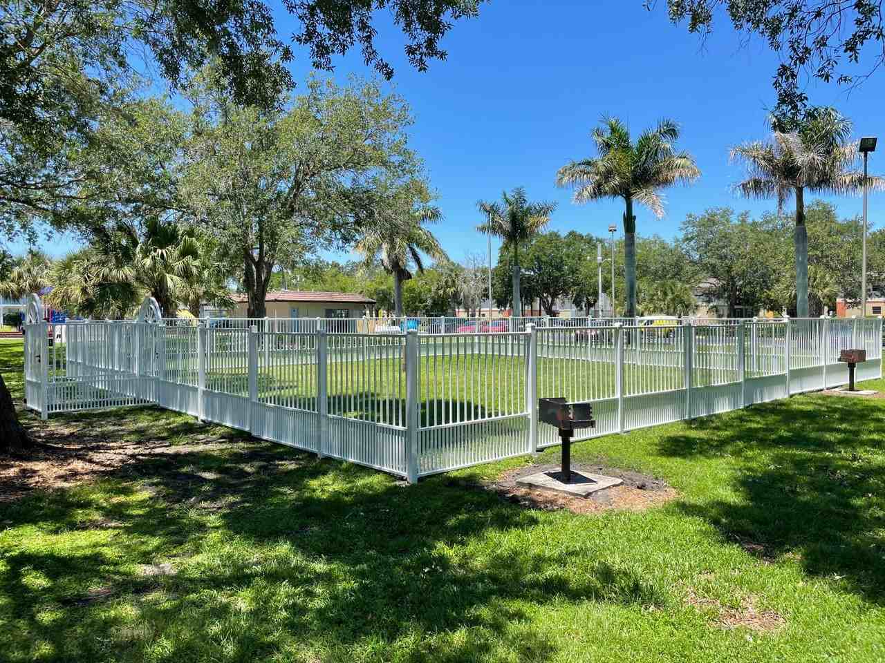 Park on Central | 1–2 Months Free on 1 Bedroom Apartments in Kissimmee - Photo 2 of 50