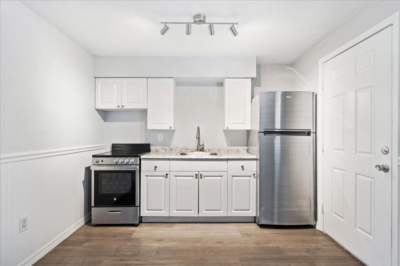 810 Sycamore Street - Photo 3 of 8