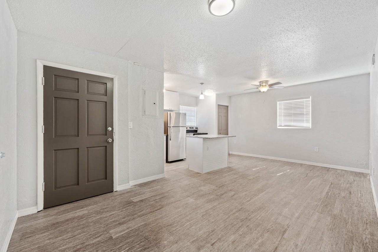 Indian River Shores Apartments - Photo 4 of 50