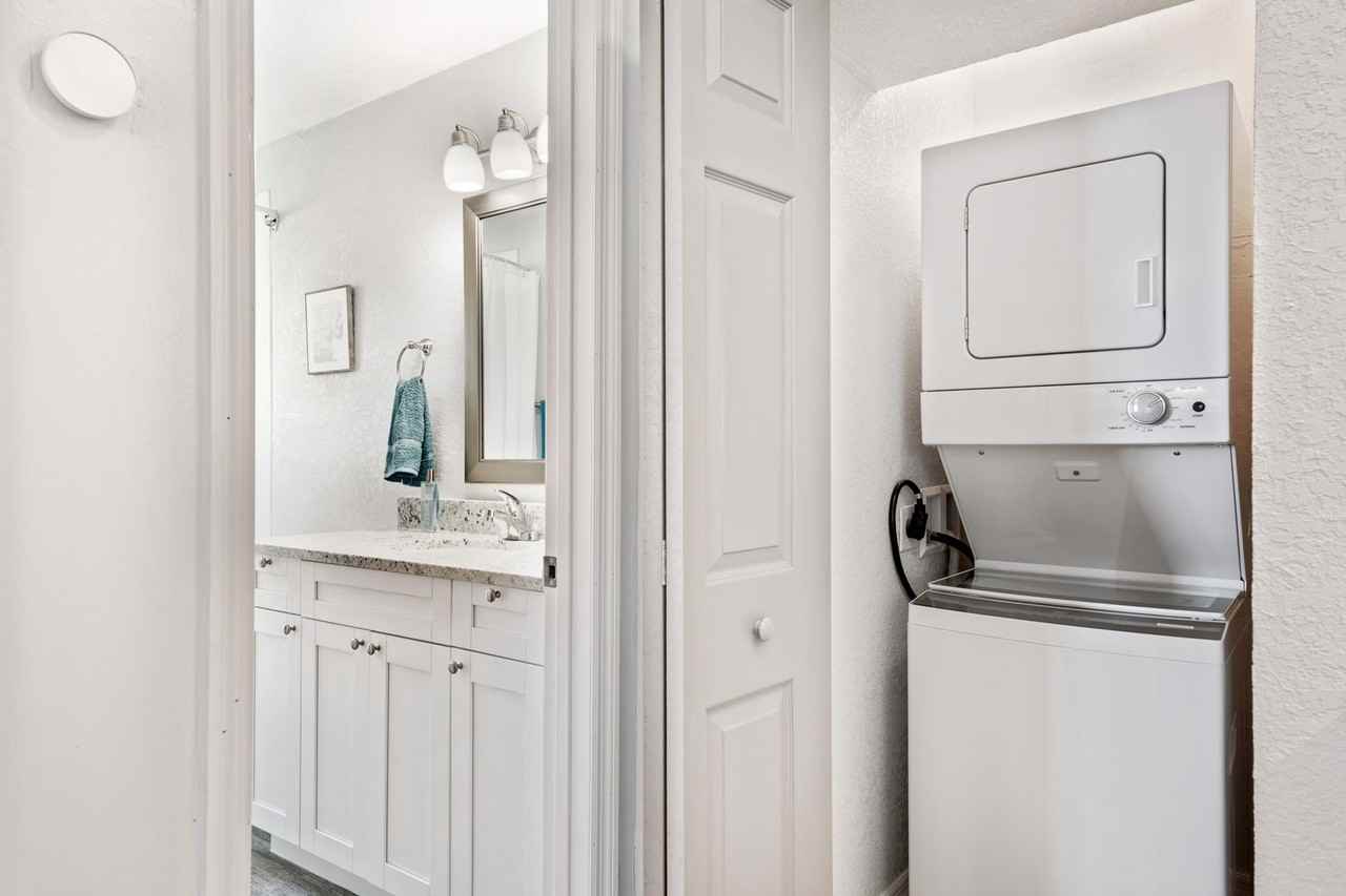Indian River Shores Apartments - Photo 5 of 28