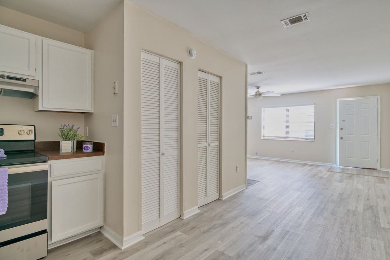 The Katherine Apartments | 1 & 2 Bedroom Apartments in Gainesville, FL - Photo 5 of 13