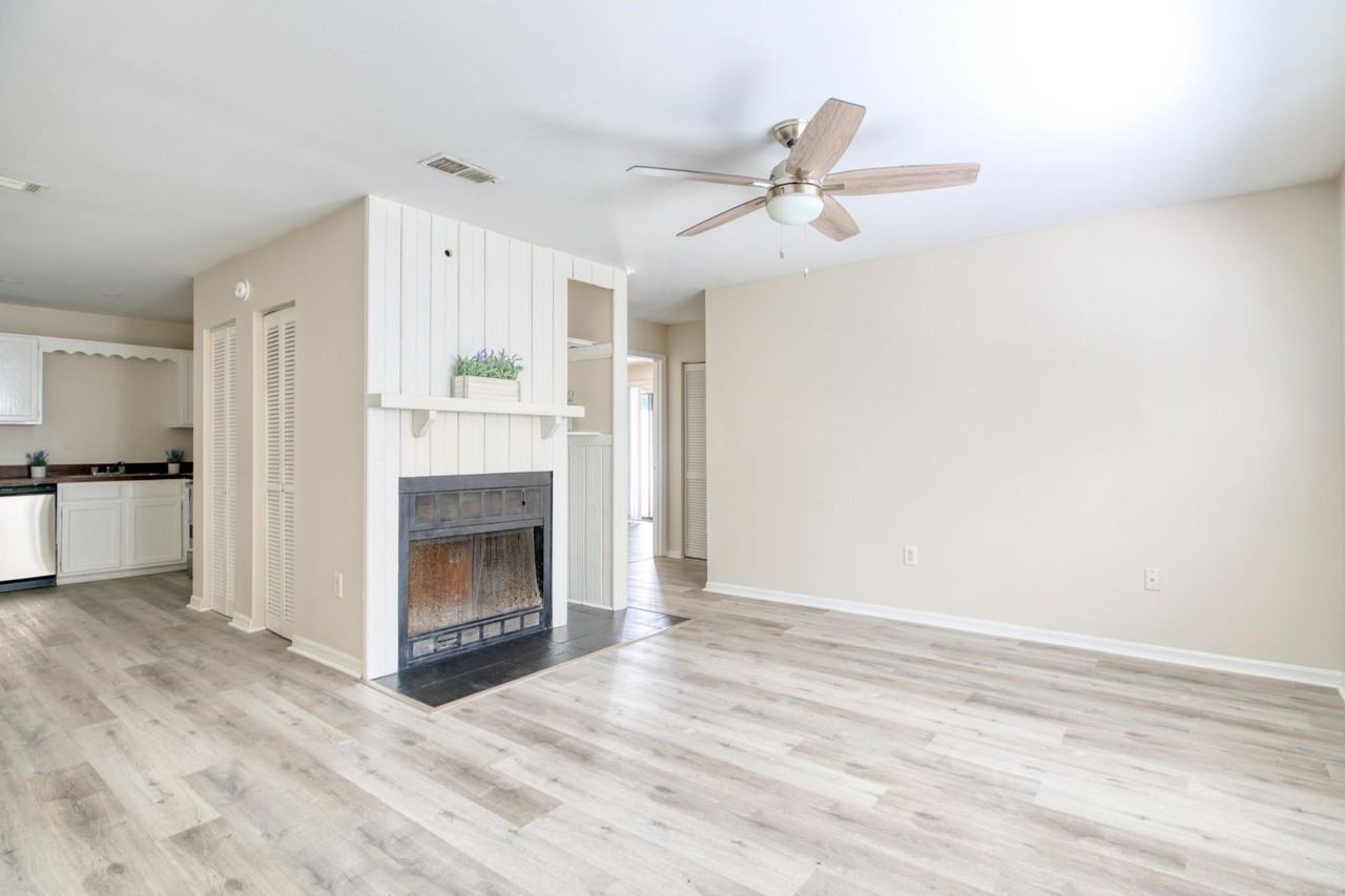 The Katherine Apartments | 1 & 2 Bedroom Apartments in Gainesville, FL - Photo 7 of 13