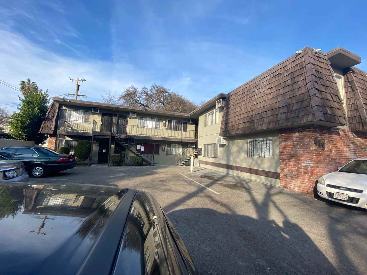 419 West Flora Street - Photo 4 of 5