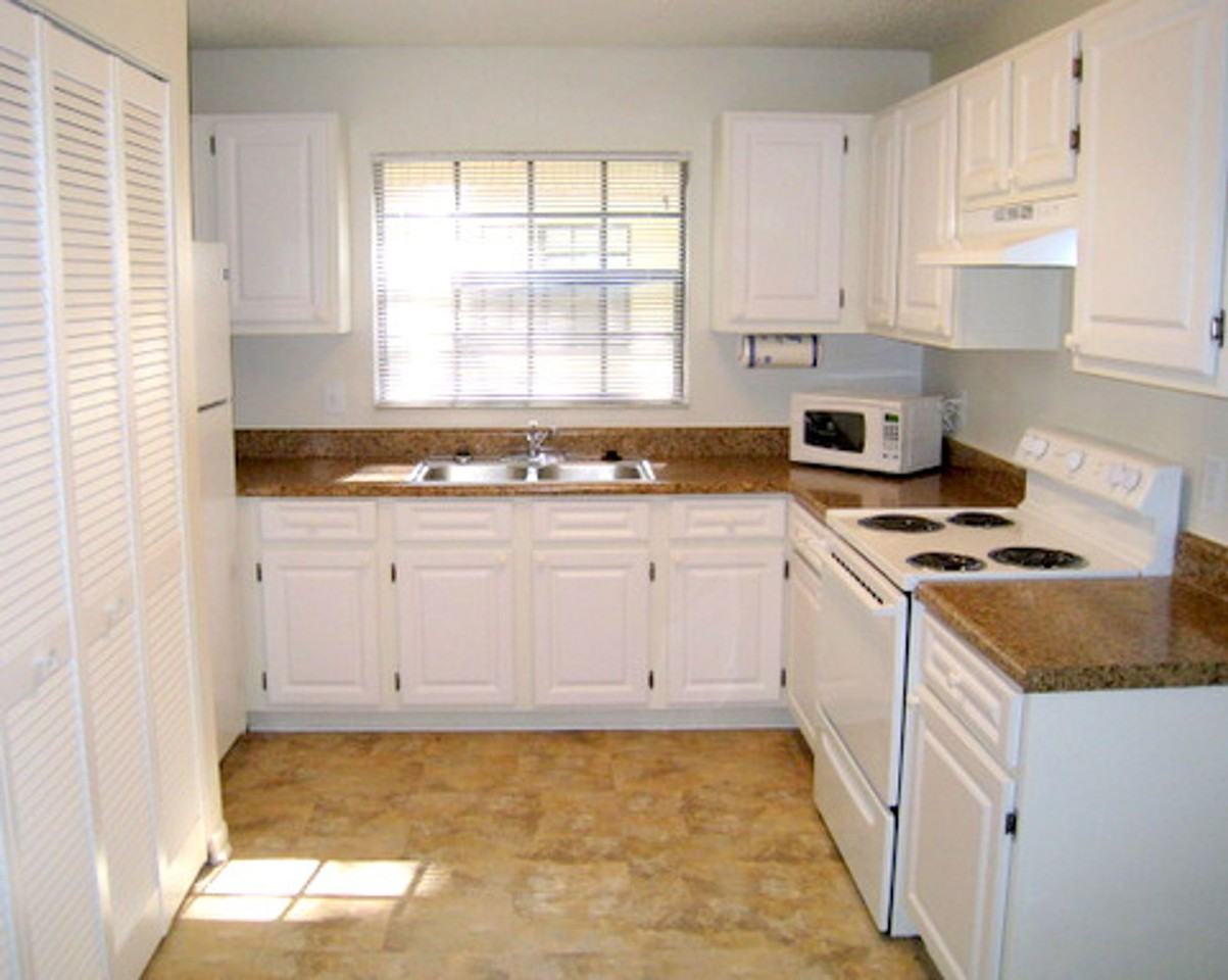 Seaboard Oaks Apartments 5700 Fishing Pen Creek Ct, Jacksonville, FL