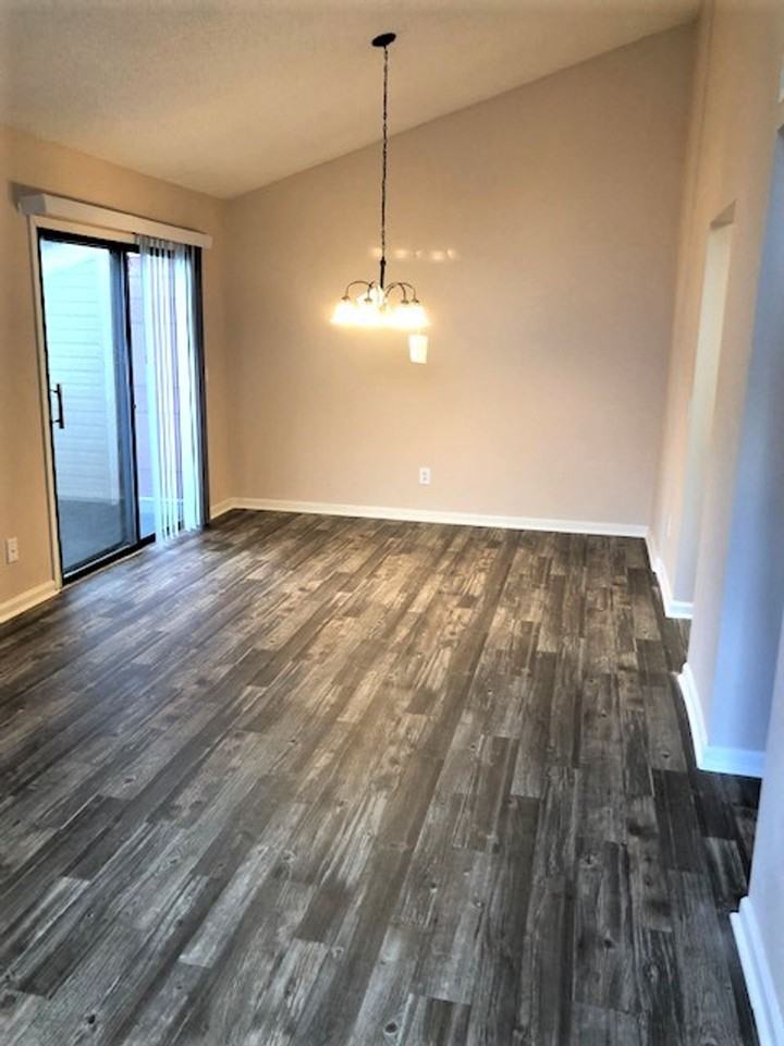 Radcliff Court Apartments - Photo 4 of 15