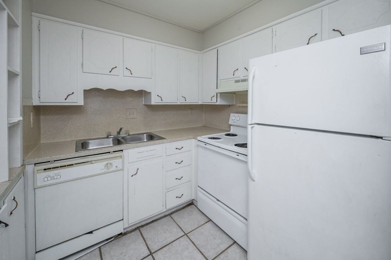 Rhodes Villas - Photo 2 of 26