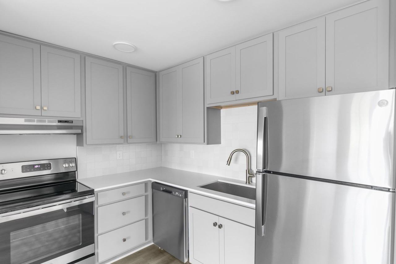 Riviera Apartments - Photo 2 of 20