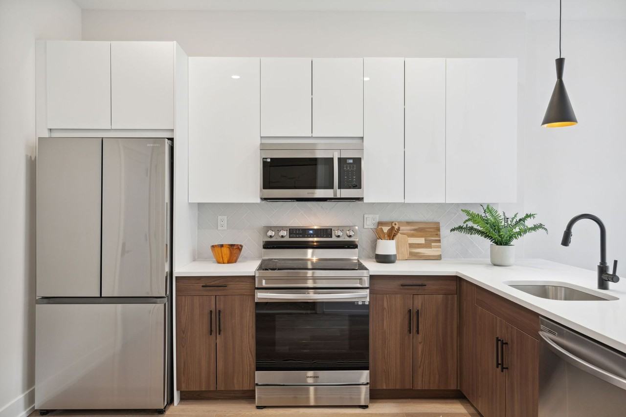 The Weston - Photo 3 of 50