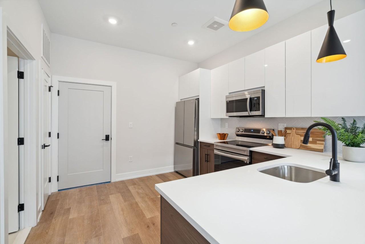 The Weston - Photo 4 of 50