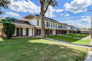 featured image of 3600 E Simcoe St