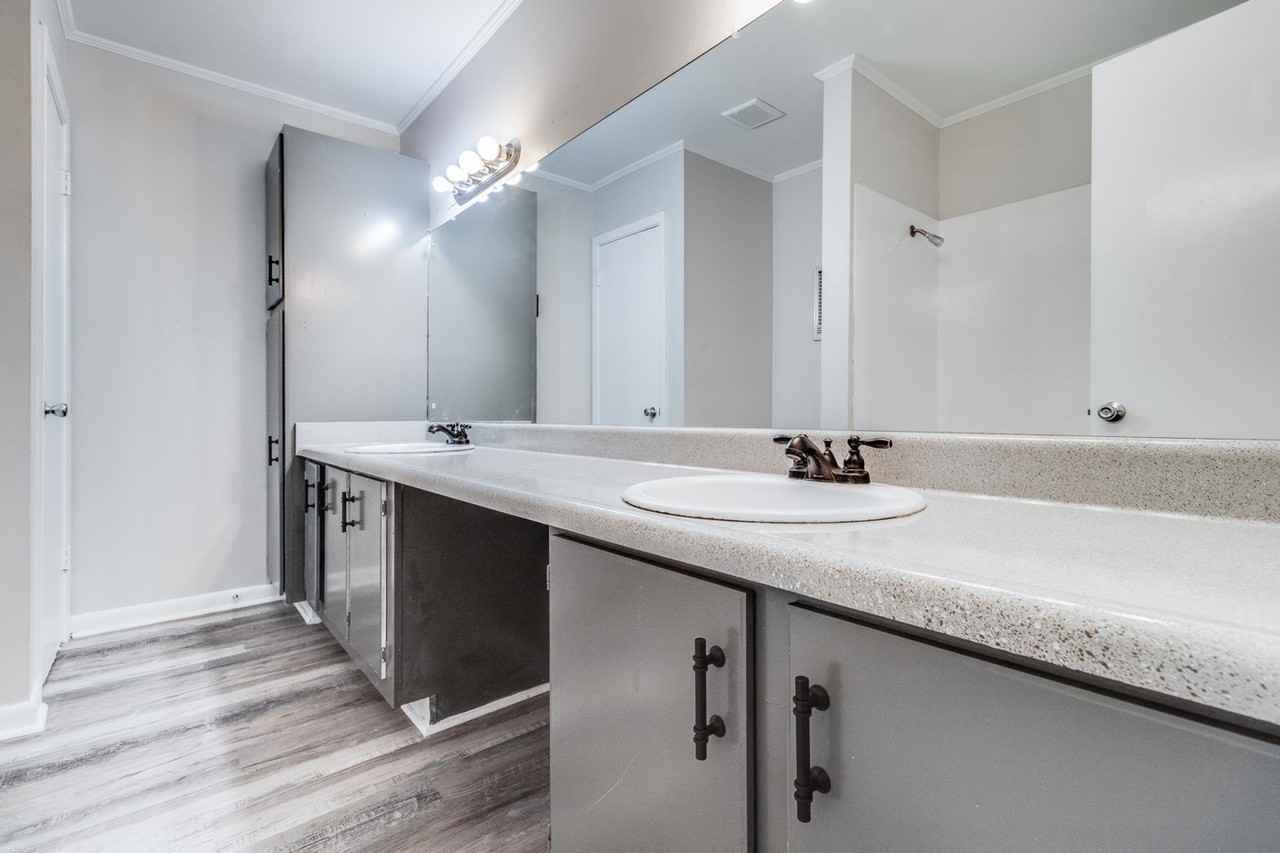 3600 E Simcoe St - Photo 3 of 20